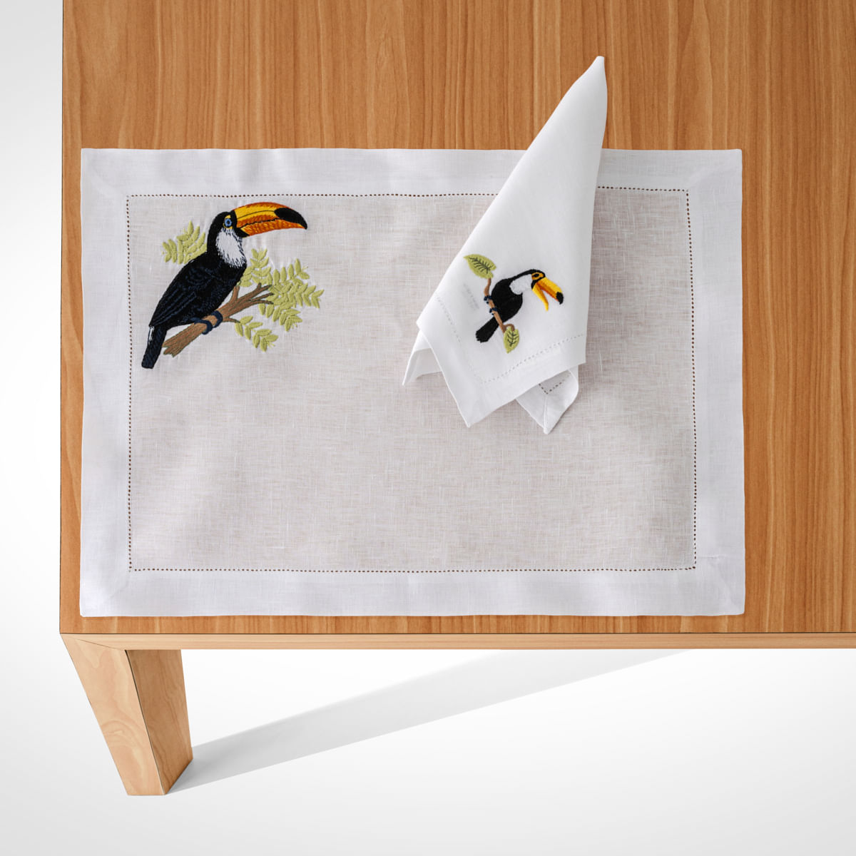 02 06 0011 Jg Americano Tucano Galho.jpg